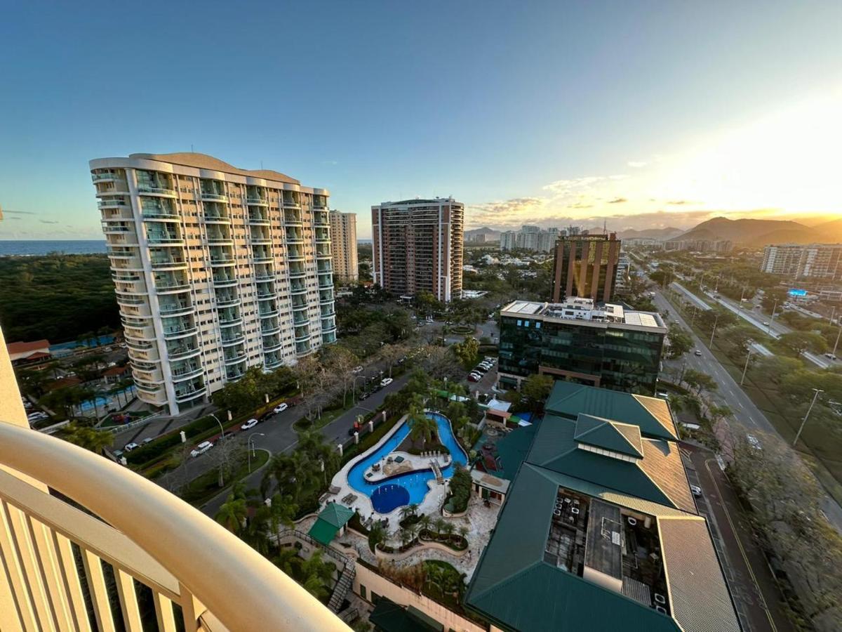 Flat Com Vista Panoramica -15- Na Barra Da Tijuca - Estacionamento Gratuito - Frigobar - Ar Condicionado - Piscina - Academia - Balsa Para Praia Gratis - Varanda - Vista Parcial Mar E Lagoa Rio de Janeiro Extérieur photo