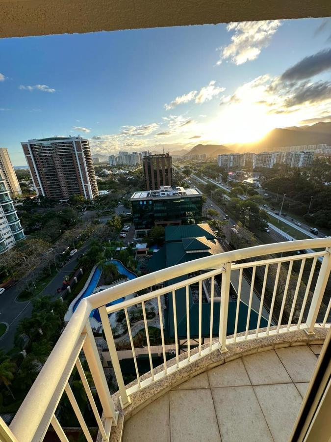 Flat Com Vista Panoramica -15- Na Barra Da Tijuca - Estacionamento Gratuito - Frigobar - Ar Condicionado - Piscina - Academia - Balsa Para Praia Gratis - Varanda - Vista Parcial Mar E Lagoa Rio de Janeiro Extérieur photo