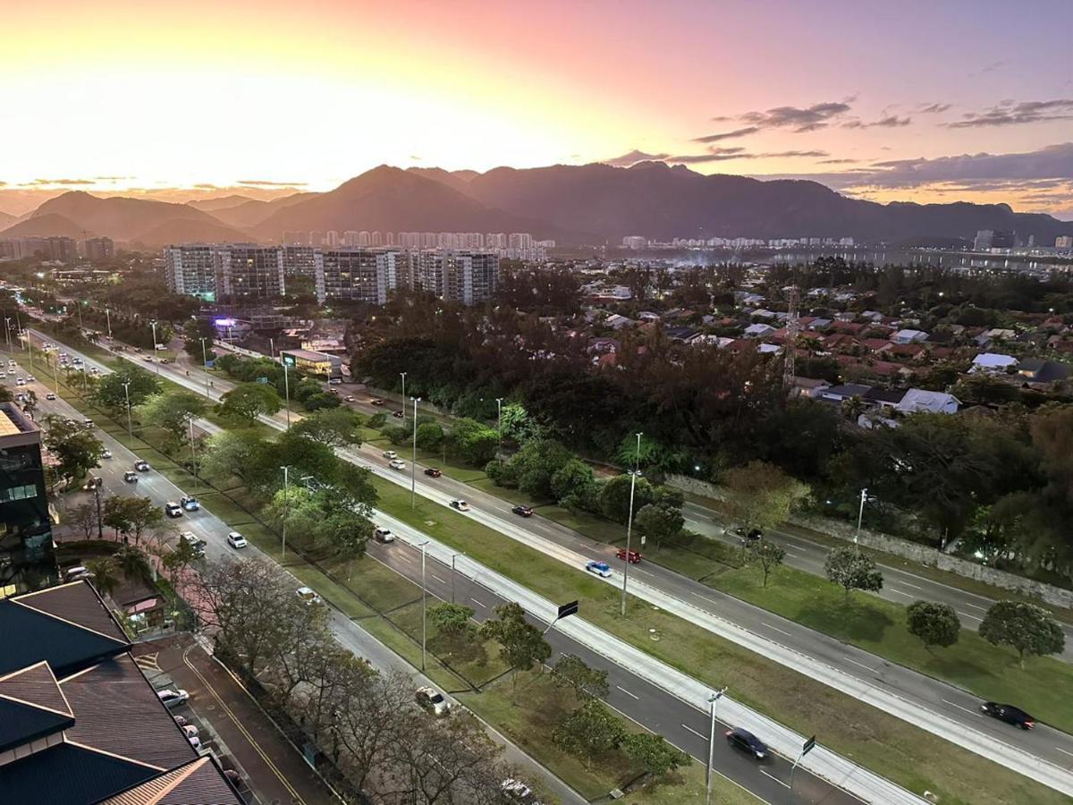 Flat Com Vista Panoramica -15- Na Barra Da Tijuca - Estacionamento Gratuito - Frigobar - Ar Condicionado - Piscina - Academia - Balsa Para Praia Gratis - Varanda - Vista Parcial Mar E Lagoa Rio de Janeiro Extérieur photo