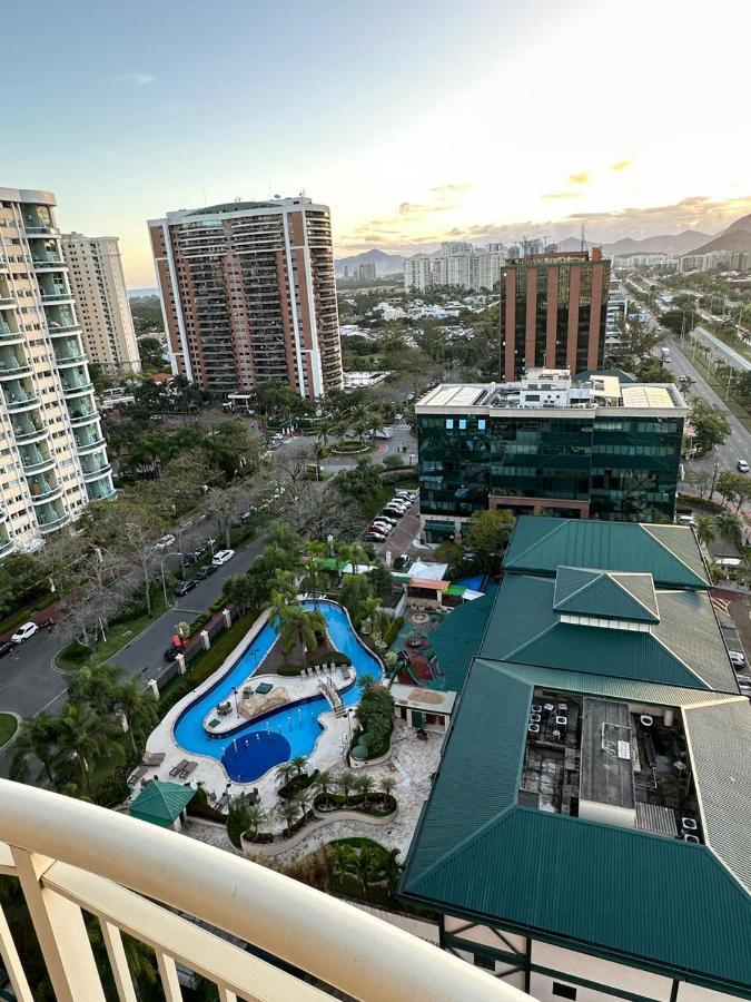Flat Com Vista Panoramica -15- Na Barra Da Tijuca - Estacionamento Gratuito - Frigobar - Ar Condicionado - Piscina - Academia - Balsa Para Praia Gratis - Varanda - Vista Parcial Mar E Lagoa Rio de Janeiro Extérieur photo