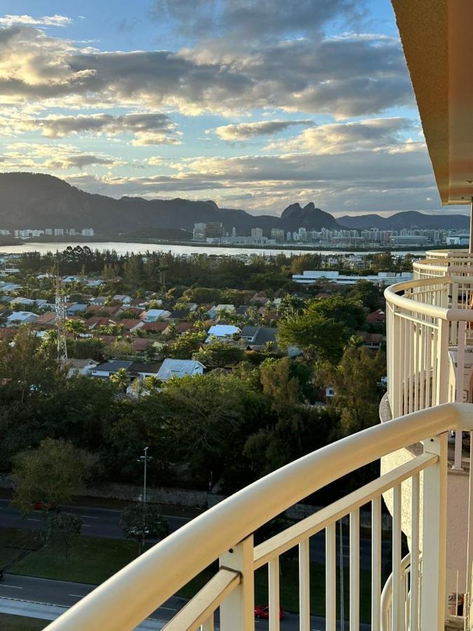 Flat Com Vista Panoramica -15- Na Barra Da Tijuca - Estacionamento Gratuito - Frigobar - Ar Condicionado - Piscina - Academia - Balsa Para Praia Gratis - Varanda - Vista Parcial Mar E Lagoa Rio de Janeiro Extérieur photo