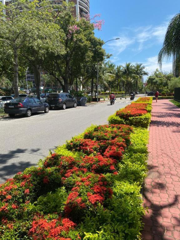 Flat Com Vista Panoramica -15- Na Barra Da Tijuca - Estacionamento Gratuito - Frigobar - Ar Condicionado - Piscina - Academia - Balsa Para Praia Gratis - Varanda - Vista Parcial Mar E Lagoa Rio de Janeiro Extérieur photo