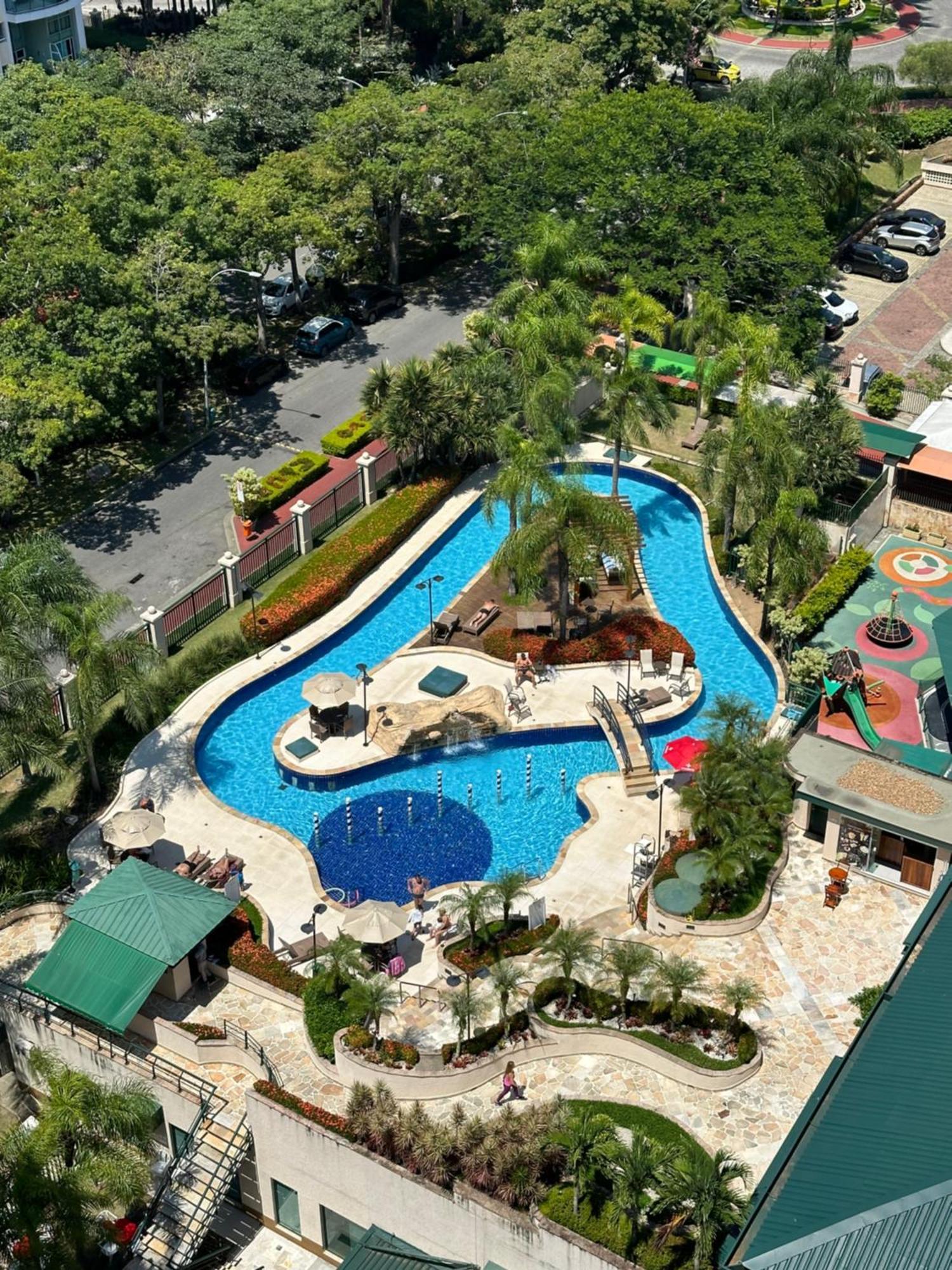 Flat Com Vista Panoramica -15- Na Barra Da Tijuca - Estacionamento Gratuito - Frigobar - Ar Condicionado - Piscina - Academia - Balsa Para Praia Gratis - Varanda - Vista Parcial Mar E Lagoa Rio de Janeiro Extérieur photo